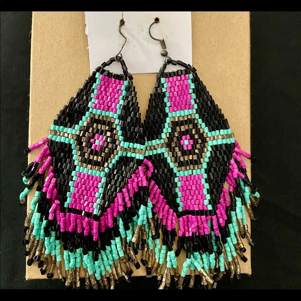 Crazy Train • Handmade Beaded Earrings✨💕